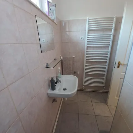 شقة Aquatherma